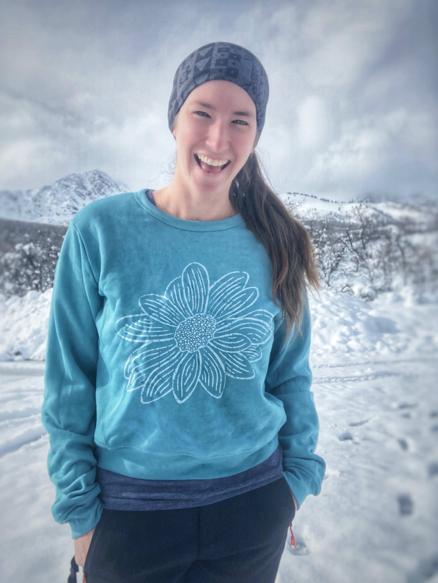 Daisy Ladies Crew - Contour Creative