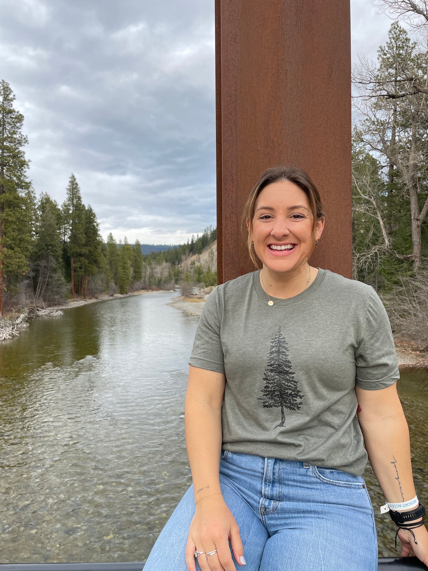 Tree Unisex Tee in Smoky Laurel
