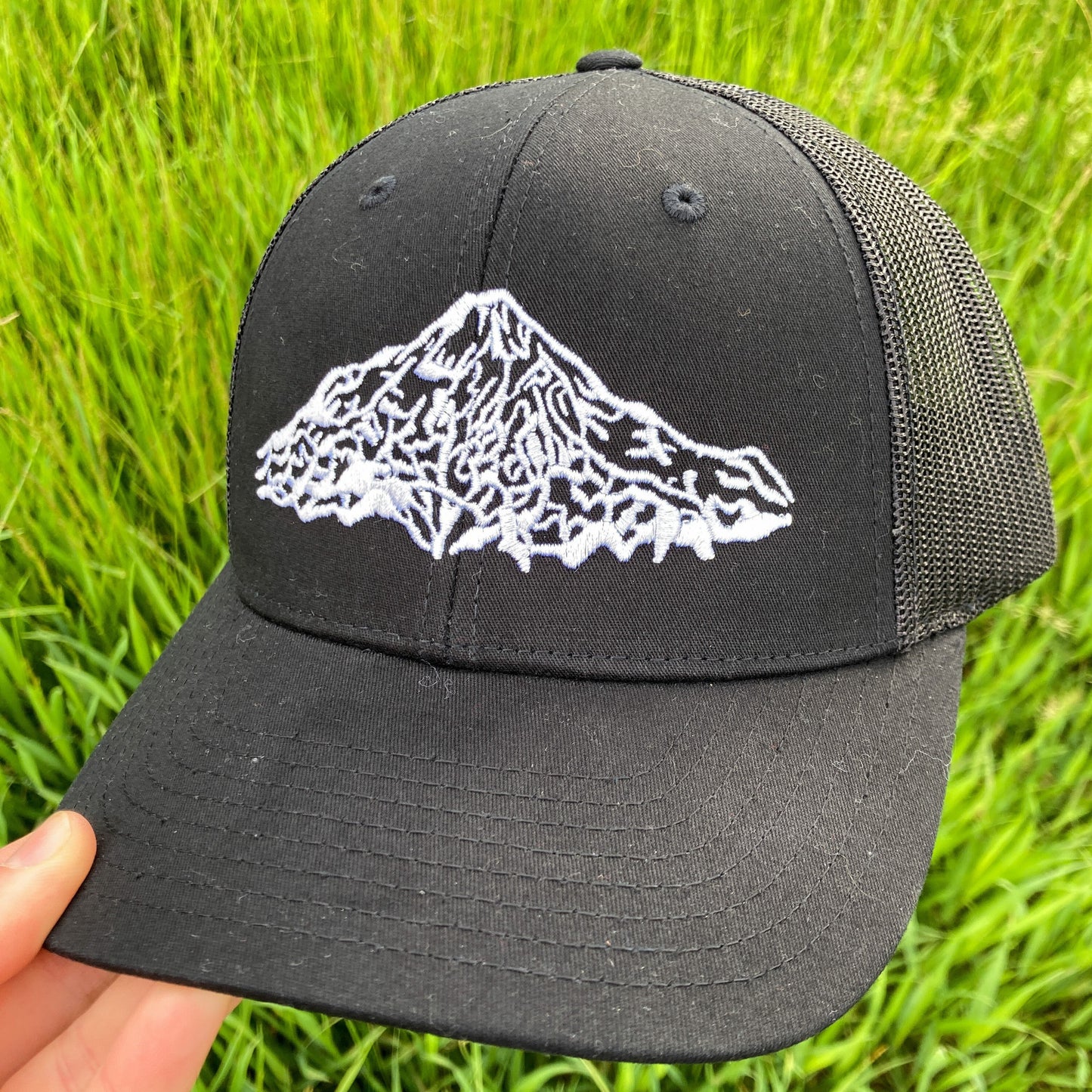 Glacier Snapback in Black