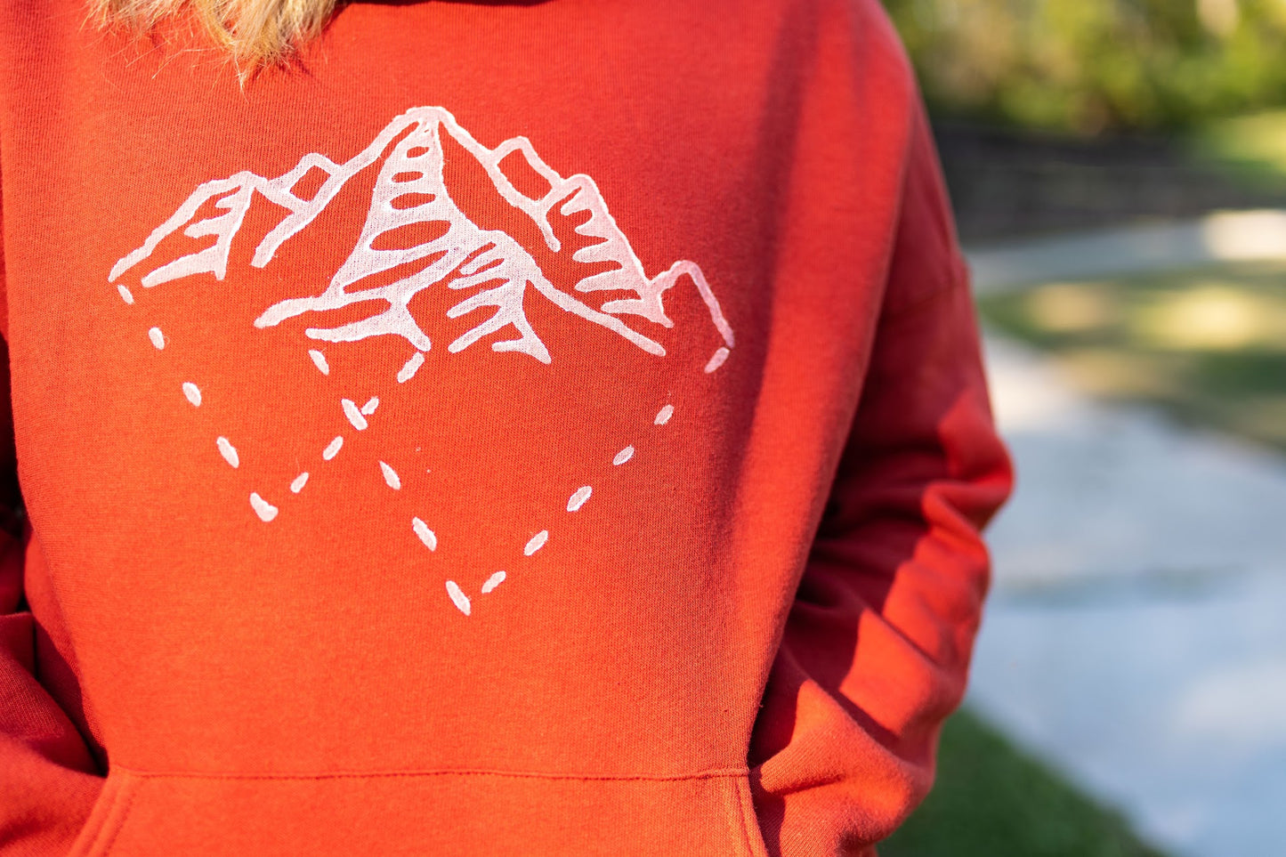 Tri Mountains Unisex Comfy Hoodie - Contour Creative